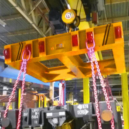 Aplicação travessão retangular RUD modelo R-A-GSH-S em içamento de cargas